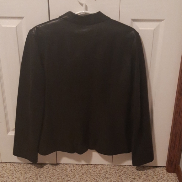 Leather 3 button jacket - Picture 3 of 3